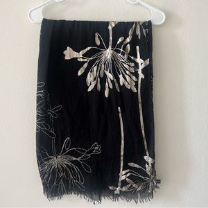 Black and gold scarf